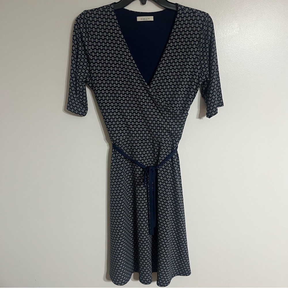 Gilli Carenza Faux Wrap Geometric Print Size Small V-Neck‎ Dress Navy Blue